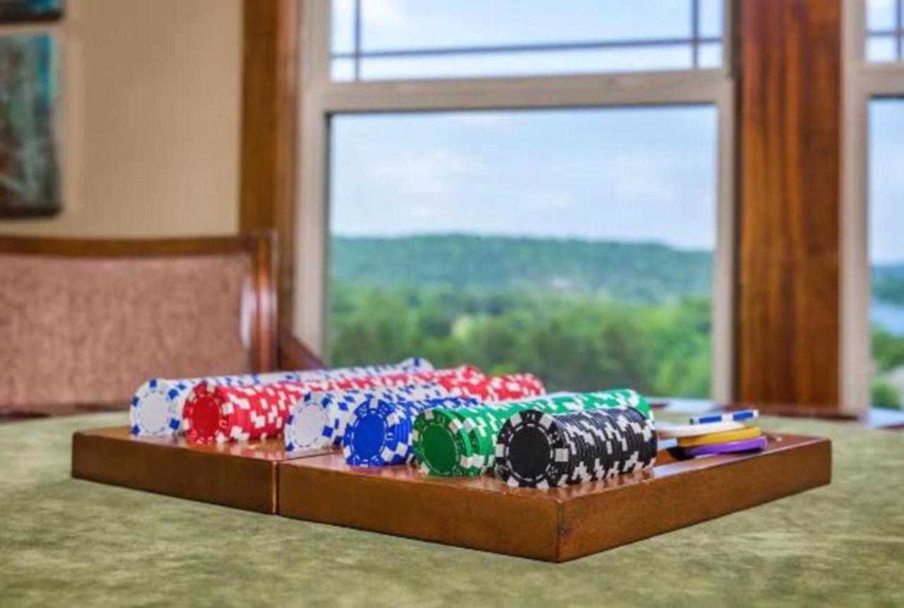 Premier Retreat With Hot Tub, Theater & Pool Table Βίλα Hollister Εξωτερικό φωτογραφία