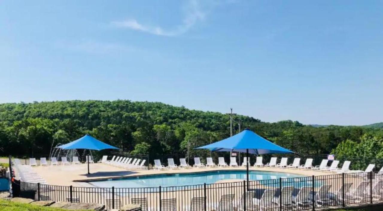 Premier Retreat With Hot Tub, Theater & Pool Table Βίλα Hollister Εξωτερικό φωτογραφία