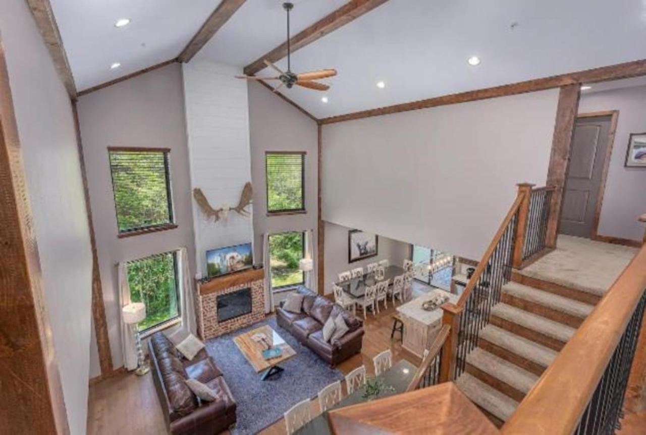 Premier Retreat With Hot Tub, Theater & Pool Table Βίλα Hollister Εξωτερικό φωτογραφία