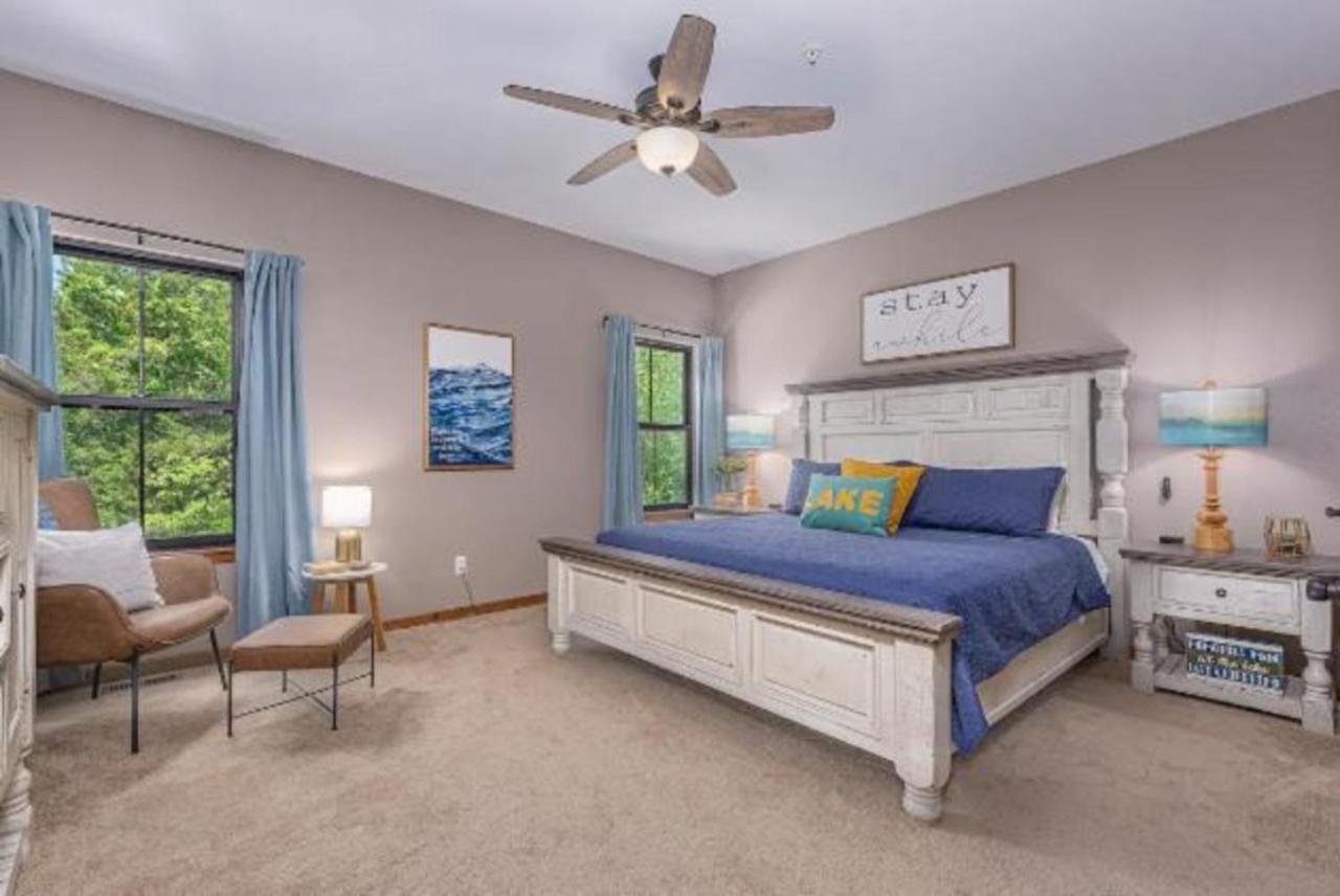 Premier Retreat With Hot Tub, Theater & Pool Table Βίλα Hollister Εξωτερικό φωτογραφία