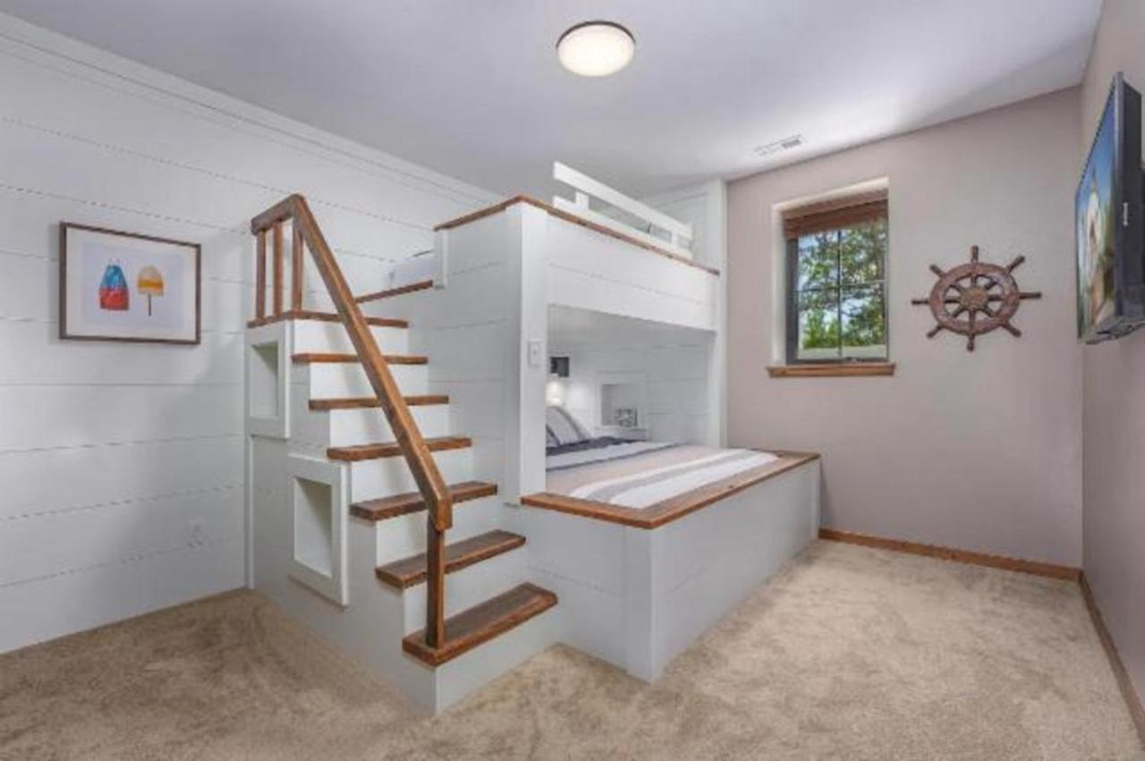 Premier Retreat With Hot Tub, Theater & Pool Table Βίλα Hollister Εξωτερικό φωτογραφία
