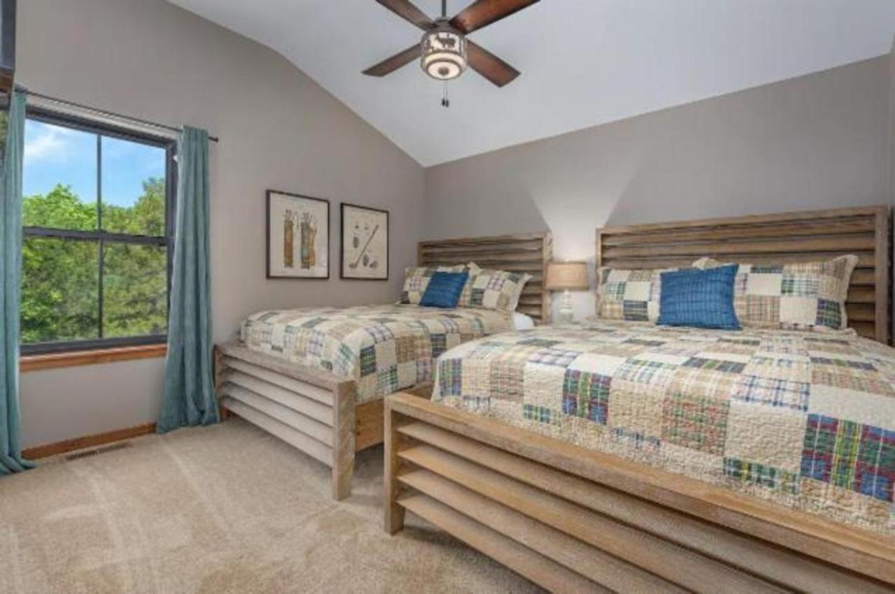 Premier Retreat With Hot Tub, Theater & Pool Table Βίλα Hollister Εξωτερικό φωτογραφία