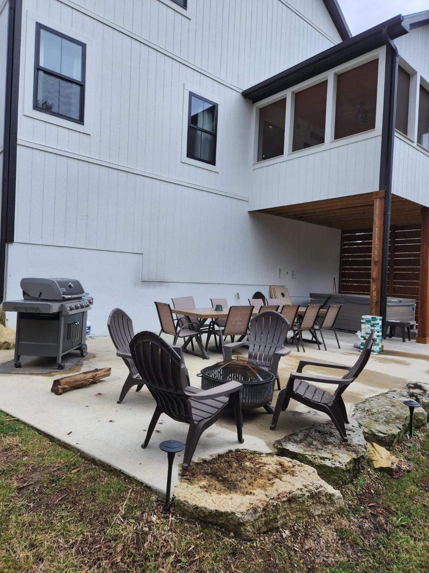 Premier Retreat With Hot Tub, Theater & Pool Table Βίλα Hollister Εξωτερικό φωτογραφία
